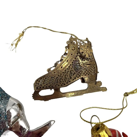 15 Vintage Ice Skates Skating Skater Ornaments Mixed Lot Blown Glass Plastic - Picture 5 of 15